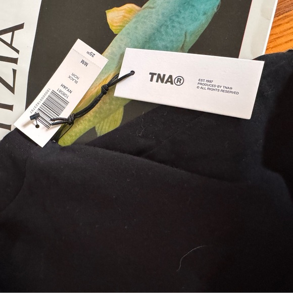 Tna Black Nyjah T-shirt - Picture 2 of 4